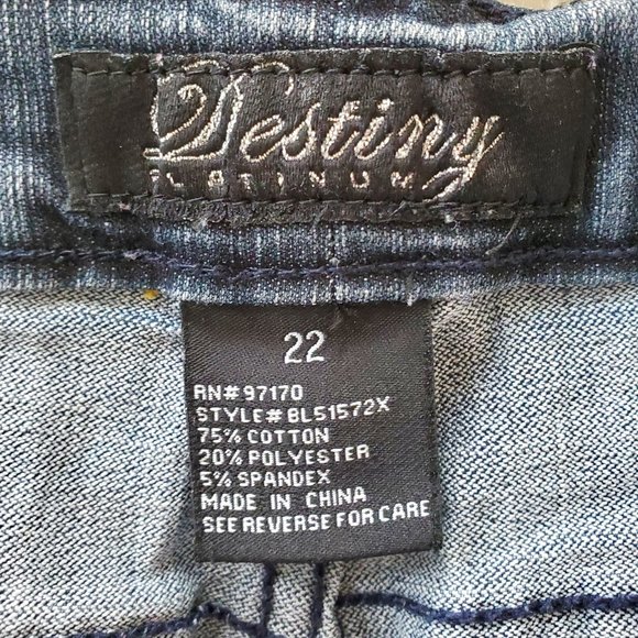 Destiny Platinum Women's Blue/Black Capri Jeans Pants SZ 22 - Picture 4 of 8